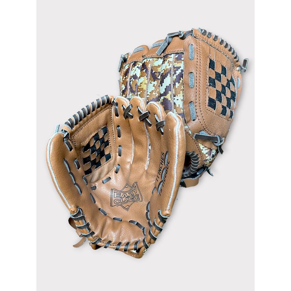 Adidas Baseball Glove Easy Close  TS1100BDC, Kid’s Size 11 in, Brown/ Camo